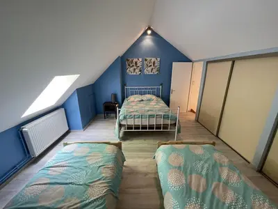 Un ou plusieurs lits dans un hébergement de l'établissement Chalet T3 près des pistes, 2 chambres, équipé, navette gratuite - FR-1-787-2