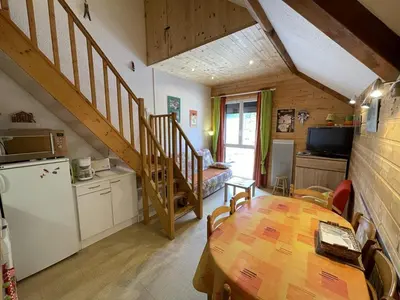 Cuisine ou kitchenette dans l'établissement Studio-cabine-mezzanine exposé sud avec navette gratuite, casier à skis et tout confort - FR-1-787-28