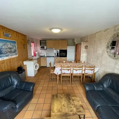 Appartement spacieux avec animaux admis et parking gratuit - FR-1-787-18