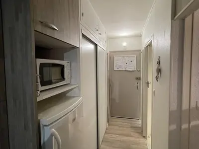 Plan de l'établissement Studio rénové avec balcon, au pied des pistes, accès WIFI - FR-1-787-53