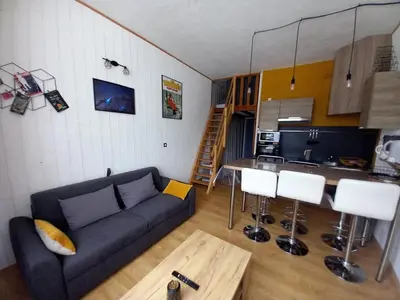 Plan de l'établissement Studio rénové au pied des pistes, idéal pour 4 pers, avec WiFi, animaux acceptés, casier à skis inclus - FR-1-787-54