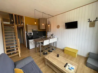 Plan de l'établissement Studio rénové au pied des pistes, idéal pour 4 pers, avec WiFi, animaux acceptés, casier à skis inclus - FR-1-787-54