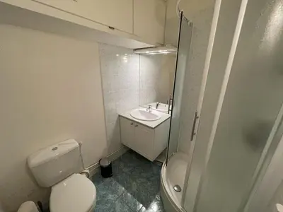 Plan de l'établissement Studio rénové au pied des pistes, idéal pour 4 pers, avec WiFi, animaux acceptés, casier à skis inclus - FR-1-787-54