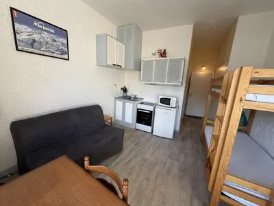 Cuisine ou kitchenette dans l'établissement Studio cosy pour 4 pers. avec balcon Sud, centre station, proche pistes et commerces - FR-1-787-65