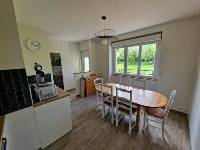 Cuisine ou kitchenette dans l'établissement Gîte de la Vergeade