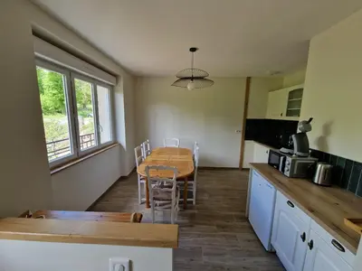 Cuisine ou kitchenette dans l'établissement Gîte de la Vergeade