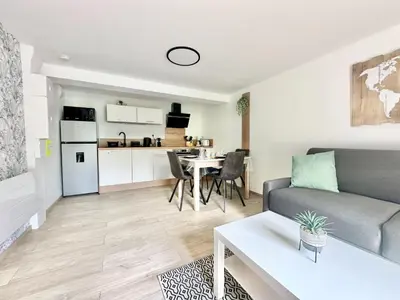 Cuisine ou kitchenette dans l'établissement Le Kaolin, cosy et calme