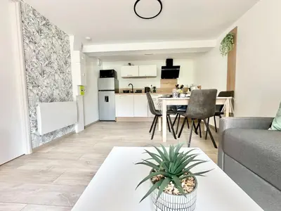Cuisine ou kitchenette dans l'établissement Le Kaolin, cosy et calme