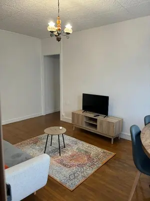 Télévision ou salle de divertissement dans l'établissement LeCarnot