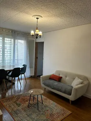 Coin salon dans l'établissement LeCarnot