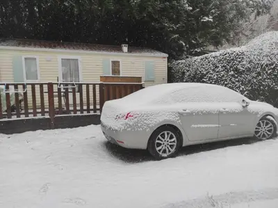 L'établissement Mobil home agreable et fonctionnel en hiver