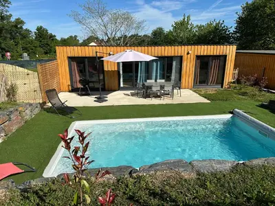 Piscine de l'établissement Les Chalets du Pialou ou située à proximité