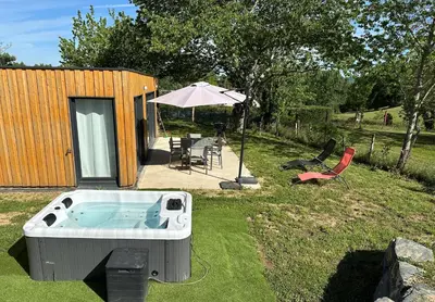Jardin de l'établissement Les Chalets du Pialou