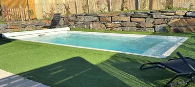 Piscine de l'établissement Les Chalets du Pialou ou située à proximité