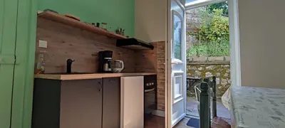 Cuisine ou kitchenette dans l'établissement Hébergements