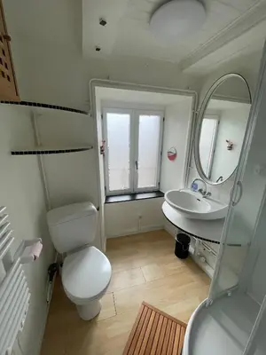 Salle de bains dans l'établissement Appartement Florette