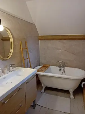 Salle de bains dans l'établissement Gîte Evasion Corrézienne