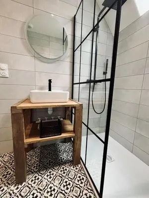 Salle de bains dans l'établissement La haut Maison a la campagne