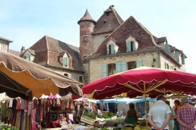 Plan de l'établissement Vakantiehuis La Poire, op landgoed aan de Dordogne