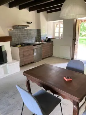 Plan de l'établissement Vakantiehuis La Poire, op landgoed aan de Dordogne