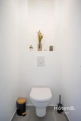 Salle de bains dans l'établissement Green Oasis 5-Room Apartment with Large Garden