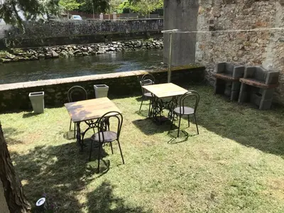 Jardin de l'établissement Appartement Louison jusqu'à 4 personnes