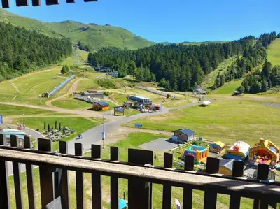 Vue générale sur la montagne ou vue sur la montagne depuis l'appartement