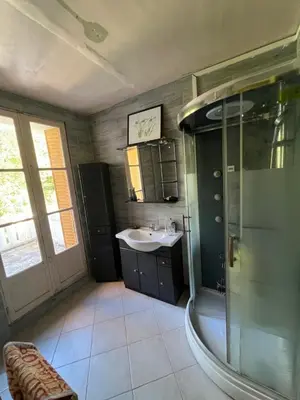 Salle de bains dans l'établissement Au calme