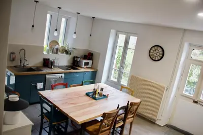 Cuisine ou kitchenette dans l'établissement Villa Antoinette