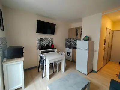Cuisine ou kitchenette dans l'établissement Studio 1 - Mont Dore face aux Thermes - Hyper-Centre