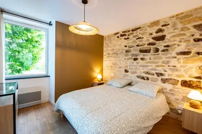 Un ou plusieurs lits dans un hébergement de l'établissement Les Hauts de Saint-Jean