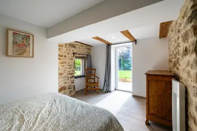 Un ou plusieurs lits dans un hébergement de l'établissement Les Hauts de Saint-Jean