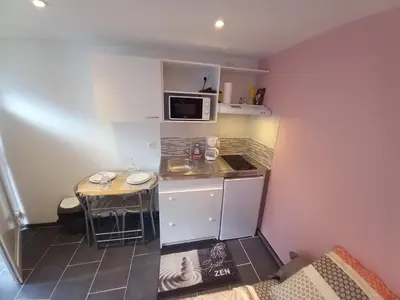 Cuisine ou kitchenette dans l'établissement studio 8