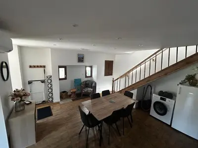 Cuisine ou kitchenette dans l'établissement Petite maison de village