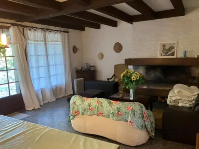 Coin salon dans l'établissement Gîte du Puy des Gardes