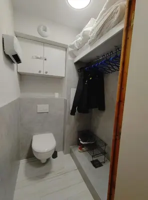 Salle de bains dans l'établissement Chalet Emma appartement tout équipé et refait a neuf dans une résidence 3 étoiles