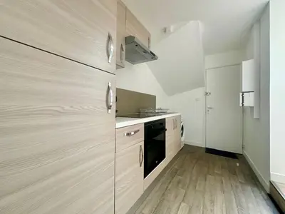 Cuisine ou kitchenette dans l'établissement La Cour intérieure, spacieux et atypique