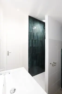 Salle de bains dans l'établissement Maison au calme, proche gare & centre-ville