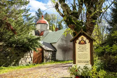 Jardin de l'établissement Maison 50 Belvédère du Cézallier