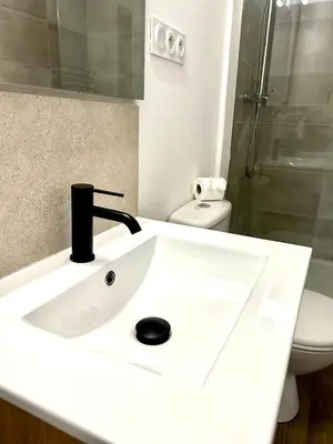 Salle de bains dans l'établissement La Farfallina, entièrement rénovée