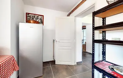Cuisine ou kitchenette dans l'établissement Beautiful Home In Bourg Lastic