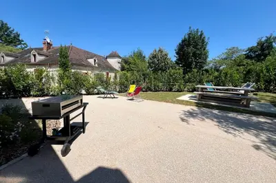 Jardin de l'établissement Grange d'Antan -JacuzziPiscineClim -Cuzance