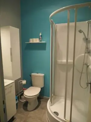 Salle de bains dans l'établissement Appartement Mont-dore centre 6-8 personnes 2 ch