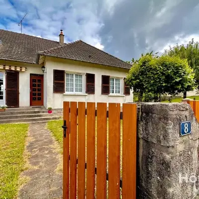 Family Home and Nature in Eymoutiers