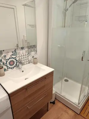 Salle de bains dans l'établissement Charmant Chalet de montagne