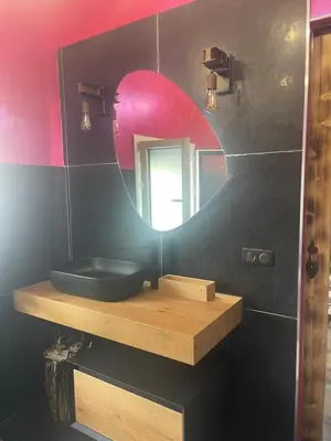 Salle de bains dans l'établissement Le Cabistou