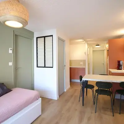 Bel appartement T2 avec balcon et parking au Mont-Dore - FR-1-608-271