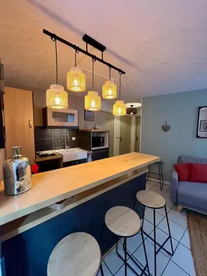 Cuisine ou kitchenette dans l'établissement T2 Bis chaleureux-Hyper Centre Brive