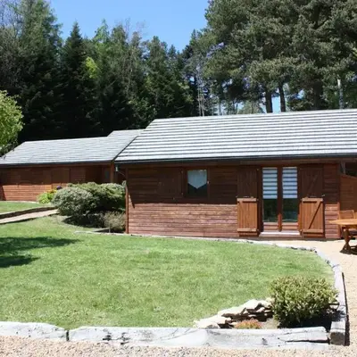 Volcans Vacances Les Chalets Du Lac
