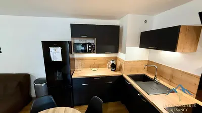 Cuisine ou kitchenette dans l'établissement Le Bélouga 4 Le Mont Dore 6pers